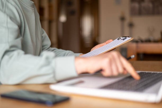How Modern Banking Solutions Help Consumers Save More 